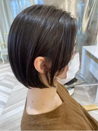 ショート カラー 小顔レイヤー/ ベージュ🤍Rieのヘアスタイル