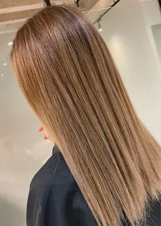 ロング カラー ハイライトが 得意なニキです😊のヘアスタイル