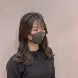セミロング パーソナルカラー lapiax阿部のヘアスタイル