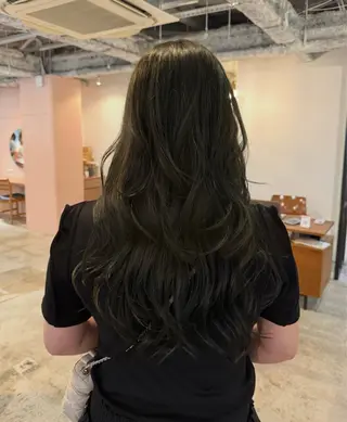 カラー Miyu .のヘアスタイル