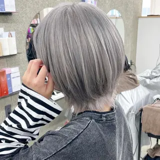 ショート カラー Lull1人美容室 バレイヤージュのヘアスタイル