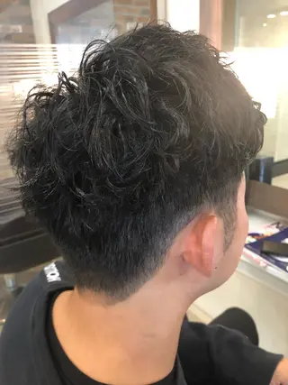 ショート パーマ 似合わせ/代表 髪質改善/山田将大のヘアスタイル