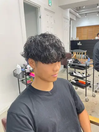 メンズ YUKI 新宿カット パーマ/カラーのヘアスタイル