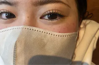 マツエク・マツパ Fumina .のネイルデザイン