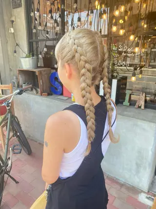 セミロング スロウ（slow）所属・slow✂︎ 矢野芹奈のヘアスタイル