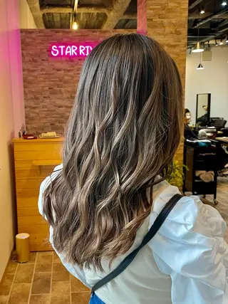 セミロング 【髪質改善の専門店】 🫧鷹司郎のヘアスタイル