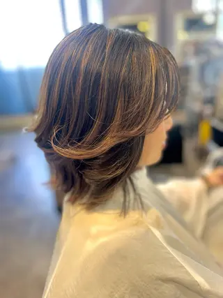 ミディアム カラー Julia🖤 縮毛矯正🌬️🩵のヘアスタイル
