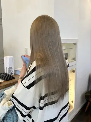 ロング カラー 水谷 優華のヘアスタイル