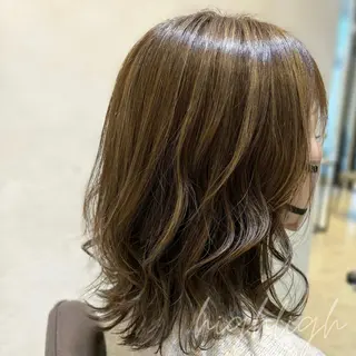 ミディアム ONE.STOP. LABOのヘアスタイル