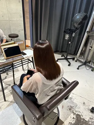 セミロング 【髪質改善】市原 詩織のヘアスタイル