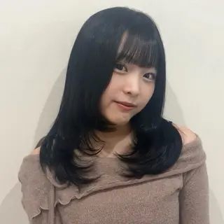 ミディアム 美容室ORIKA AI レイヤーカットのヘアスタイル