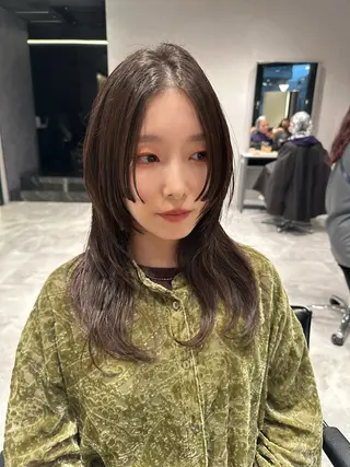 ロング 梅田/ミルクティー ベージュ sayaのヘアスタイル