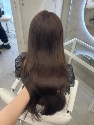 ロング レイヤーカット 透明感カラー表参道のヘアスタイル