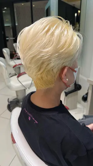 ショート カラー 🎨 SHIORI🥀のヘアスタイル