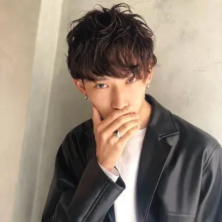 ショート カラー パーマ メンズ 関西センターパート メンズモデル募集のヘアスタイル