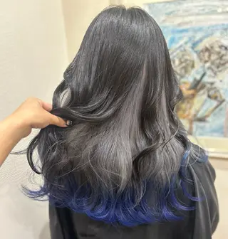 ロング カラー 井上 花音のヘアスタイル