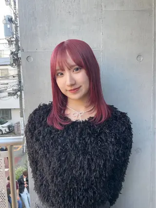 カラー ミルクティーベージュ ブリーチ🖤サヤカのヘアスタイル