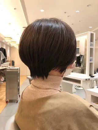 ショート カラー 阪上 沙織のヘアスタイル
