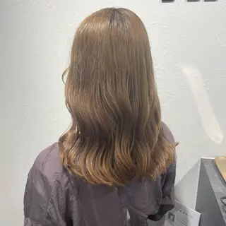 セミロング カラー shiho .のヘアスタイル
