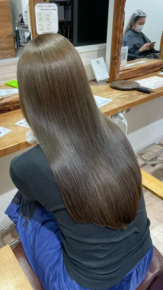 ロング コトミ【メンズ】 【曲がる縮毛矯正】のヘアスタイル