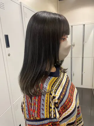 ミディアム カラー ハイトーン/レイヤー 似合わせ・ユキノのヘアスタイル