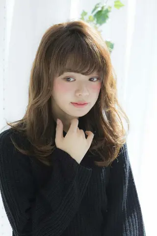 ミディアム セミロング カラー パーマ Memoriese 表参道のヘアスタイル