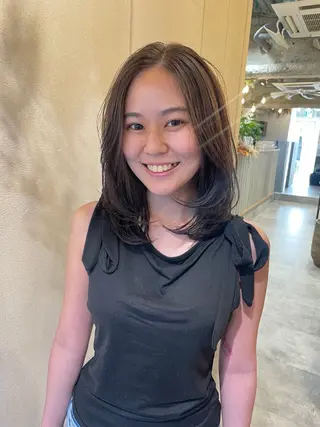 セミロング カラー 狩野 羅夢のヘアスタイル