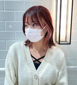 ショート udaハイトーン /ボブ/レイヤーのヘアスタイル