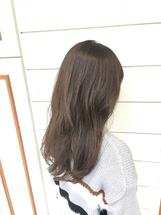 ロング カラー 鍵山 千秋のヘアスタイル