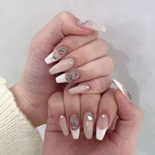 ネイル moca心斎橋店 Aina🐈⬛🤍のネイルデザイン