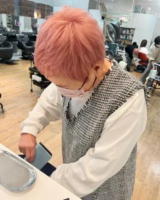 ショート カラー ハイトーン/ショート 村上淳乃🐥のヘアスタイル