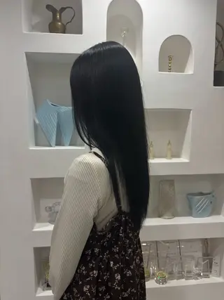 ロング カラー 伊藤 ゆいなのヘアスタイル