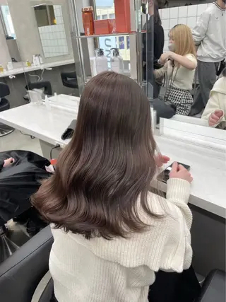 ロング カラー 透明感🤍レイヤー ベージュ‎🤍ピンクのヘアスタイル