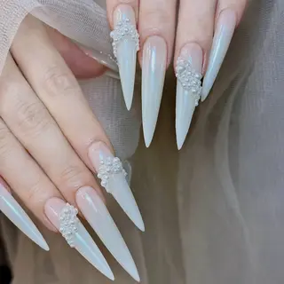 ネイル UMI ネイルサロン新宿🎀のネイルデザイン