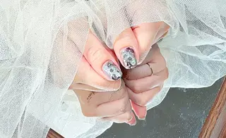 ネイル YUMI ニュアンスnailsのネイルデザイン