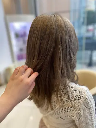 セミロング 🩰 艶髪美髪 shiori🫧のヘアスタイル