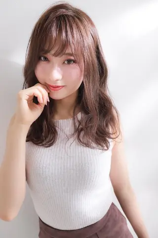 ロング カラー 井上 真貴子のヘアスタイル