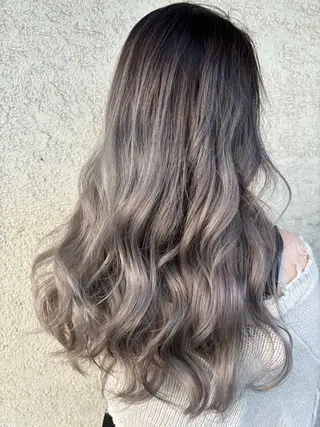 ロング アブアイ所属・髪質改善・ハイトーン 🌈SENAのヘアスタイル