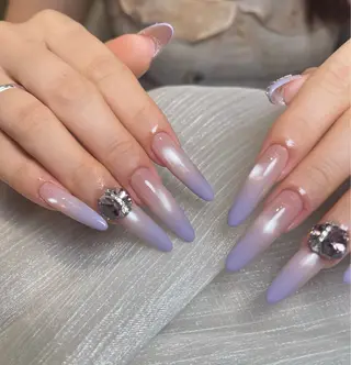 ネイル D-BEAUTY Nailsalonのネイルデザイン
