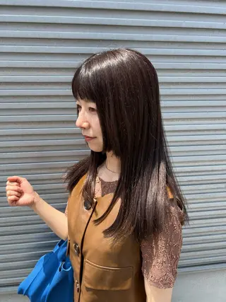 ロング カラー momb 折戸結菜のヘアスタイル