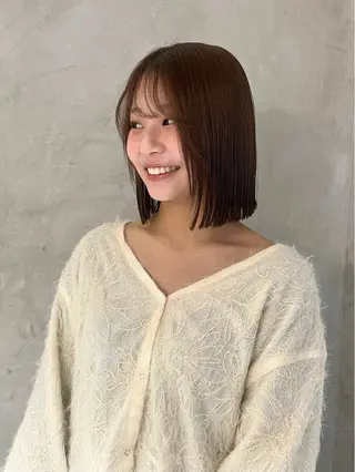 ミディアム カラー 切りっぱなしボブ/ 艶カラー/綾莉のヘアスタイル