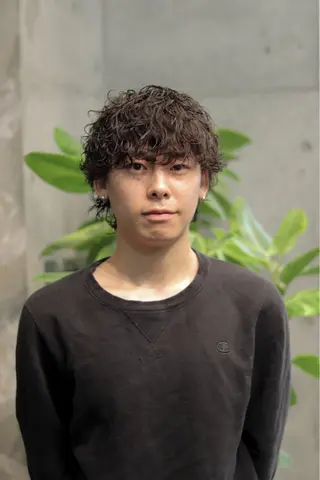 ミディアム パーマ メンズ 山口 陽平のヘアスタイル