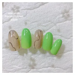 ミディアム ネイル 👑enen style👑のネイルデザイン