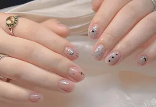 ネイル VIVIAN リサのネイルデザイン