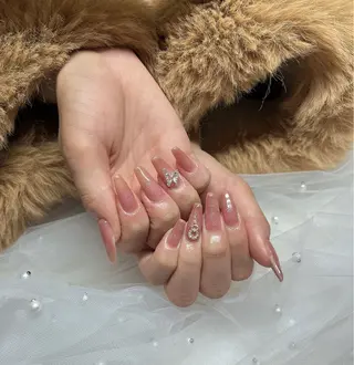 ネイル KARI ネイルサロンのネイルデザイン