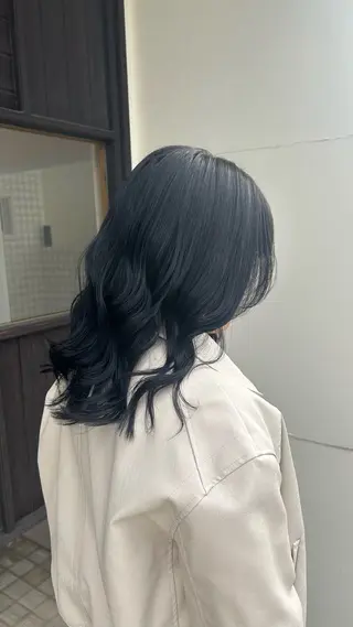 ミディアム jammin / 岡村 亜胡のヘアスタイル