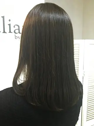 ミディアム 鈴木 咲輝のヘアスタイル