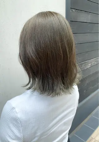ショート カラー ヘアアレンジ yuka .のヘアスタイル