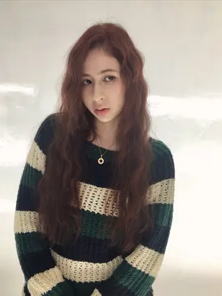 ロング カラー Hanaka🐈⬛ 海外×ニュアンスのヘアスタイル