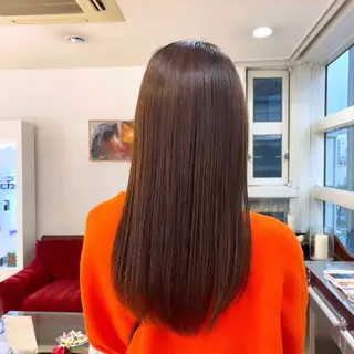 セミロング パーマ 鶴﨑 美優亜のヘアスタイル